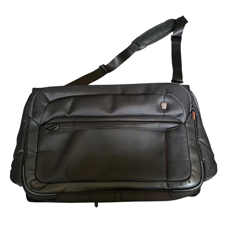 Tumi T-Tech Black Ballistic Nylon Tri-Fold Garment Bag Travel Suit Carrier